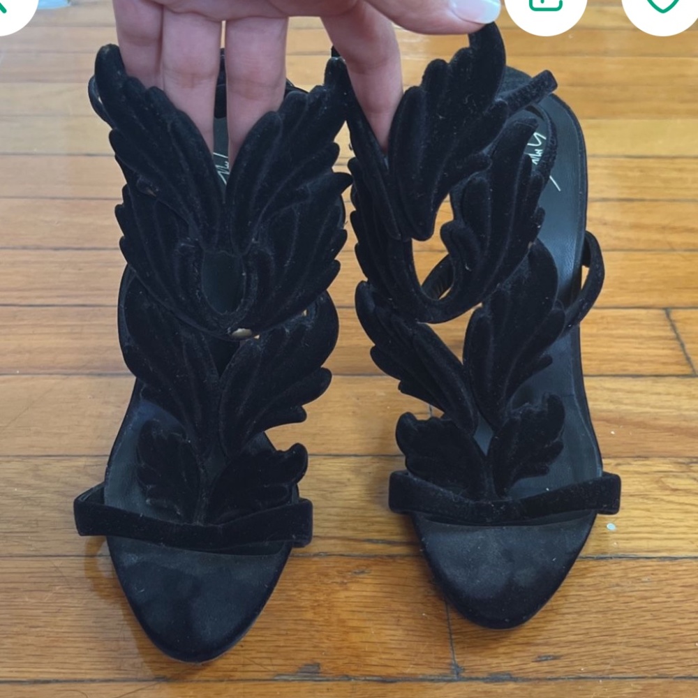 Guiseppe zanotti coline Wings Heel Sandal In Black